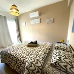Lejlighed 2 Apts, Fast Wi-fi, 5 Min Walk To *