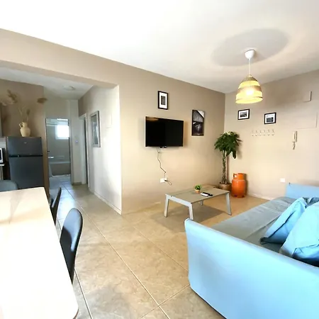 דירה 2 Combined Apts, Fast Wi-fi, 5 Min Walk To