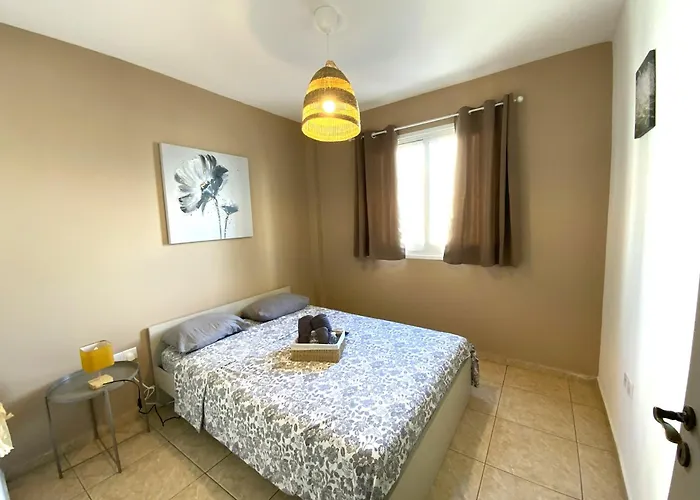 Apartment 2 Apts, Fast Wi-fi, 5 Min Walk To